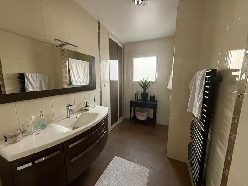 Maison 7 pièces 247 m² · à Combourg · 247 m² · 598 000 €